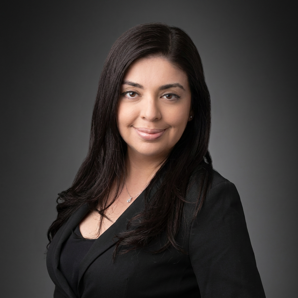 Claudia Sandez, Loan Officer at the Star Financial Pico Lending Team